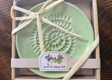 Load image into Gallery viewer, Aglio e Olio Grater &amp; Dipping Plate - Sage Green